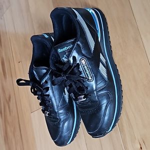 Vintage women's Reebok classics size 7